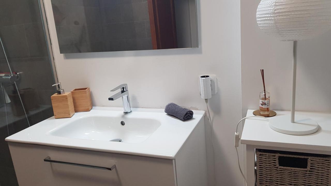 Sonne & Meerblick Aus 40 Grad Heissem Whirlpool Geniessen - Zentral Am Hafen Und Dennoch Ruhig Apartamento *